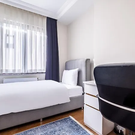 Flat In Maltepe With Balcony Near Shopping Malls Istanbul