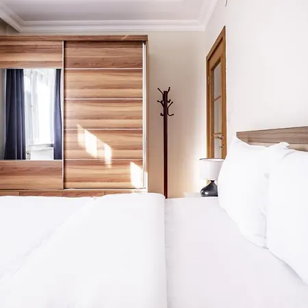 Flat In Maltepe With Balcony Near Shopping Malls Istanbul